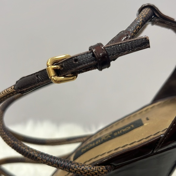 Louis Vuitton Wedge Sandal - Picture 9 of 9